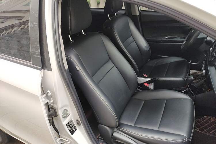 Used Toyota Vios 2022 1.5L 20th Anniversary Edition Right Front Seat