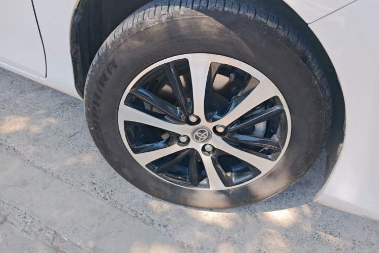 Used Toyota Vios 2022 1.5L 20th Anniversary Edition Right Front Wheel Hub