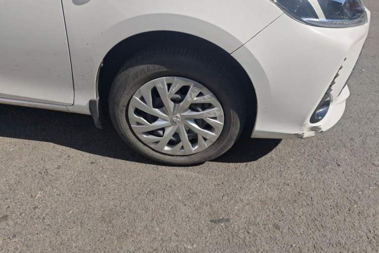 Used Toyota Vios 2022 1.5L 20th Anniversary Edition Right Front Wheel Hub