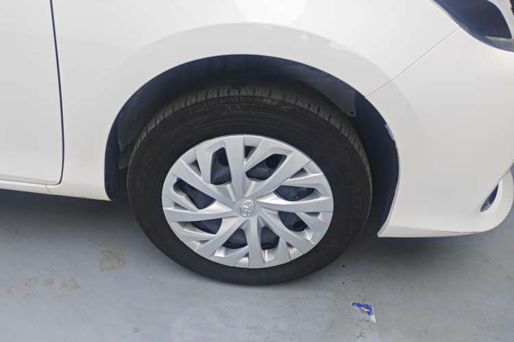 Used Toyota Vios 2022 1.5L 20th Anniversary Edition Right Front Wheel Hub