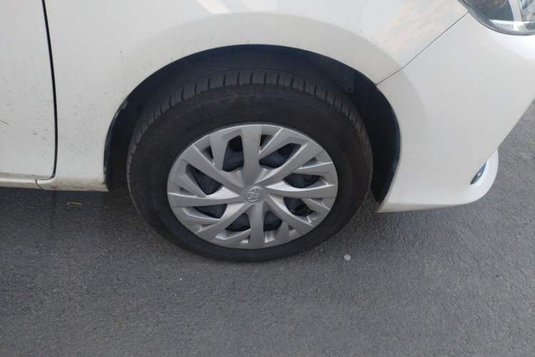 Used Toyota Vios 2022 1.5L 20th Anniversary Edition Right Front Wheel Hub
