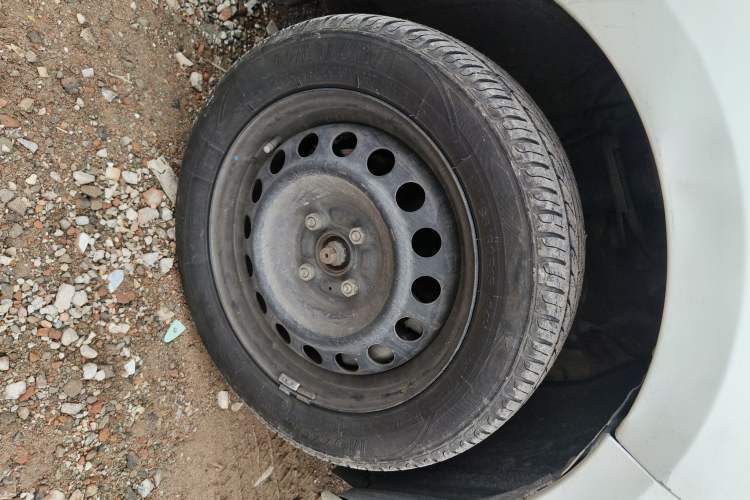 Used Toyota Vios 2022 1.5L 20th Anniversary Edition Right Front Wheel Hub