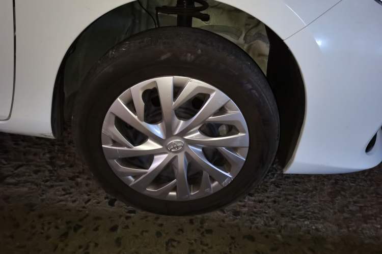 Used Toyota Vios 2022 1.5L 20th Anniversary Edition Right Front Wheel Hub