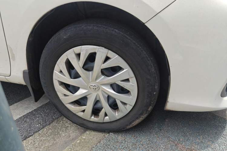 Used Toyota Vios 2022 1.5L 20th Anniversary Edition Right Front Wheel Hub