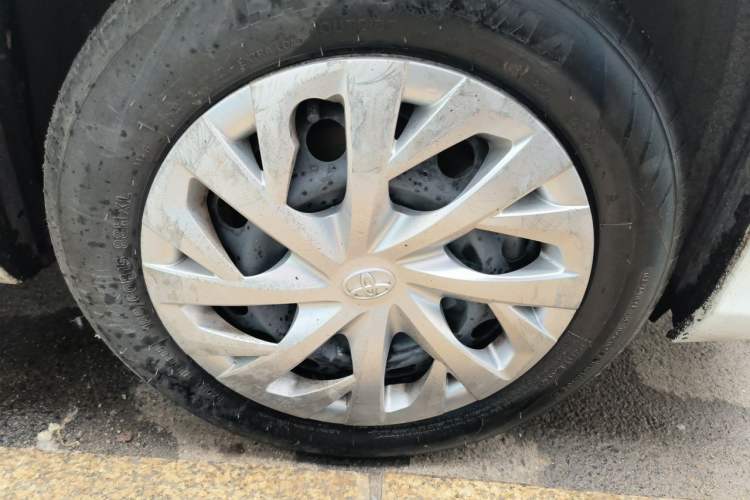 Used Toyota Vios 2022 1.5L 20th Anniversary Edition Right Front Wheel Hub