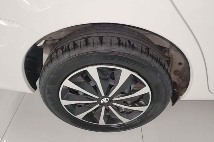Used Toyota Vios 2022 1.5L 20th Anniversary Edition Right Rear Wheel Hub