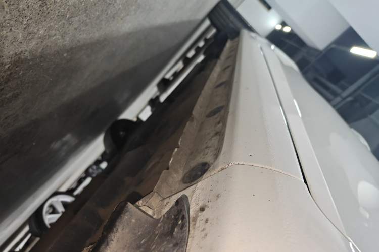 Used Toyota Vios 2022 1.5L 20th Anniversary Edition Right Side Sill