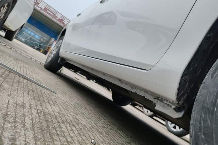 Used Toyota Vios 2022 1.5L 20th Anniversary Edition Right Side Sill