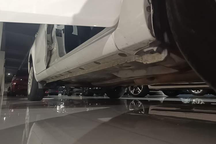 Used Toyota Vios 2022 1.5L 20th Anniversary Edition Right Side Sill
