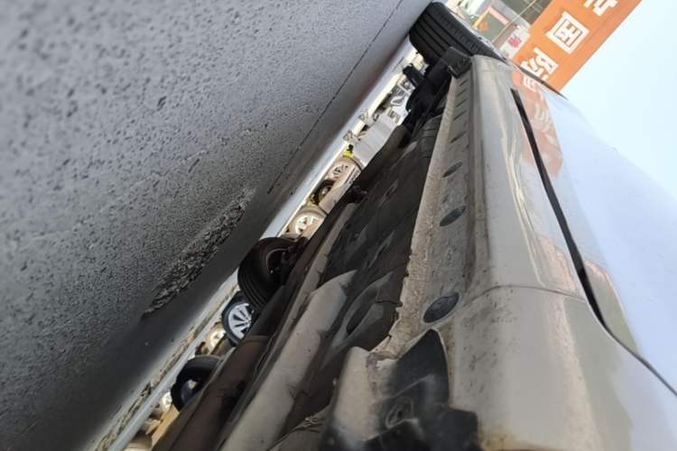 Used Toyota Vios 2022 1.5L 20th Anniversary Edition Right Side Sill