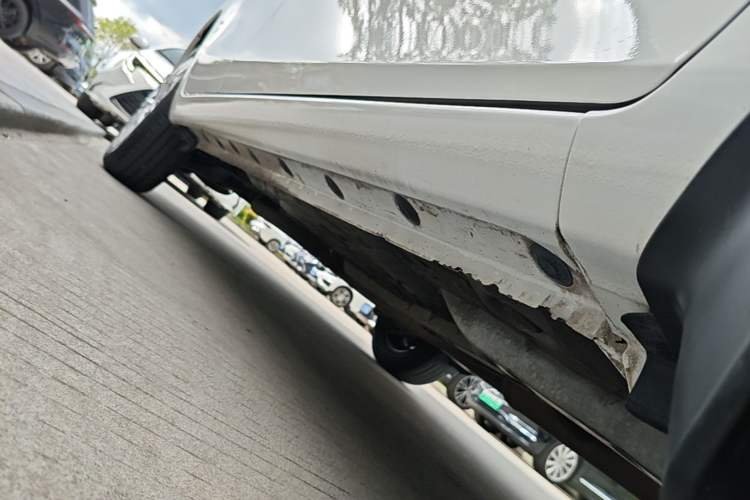 Used Toyota Vios 2022 1.5L 20th Anniversary Edition Right Side Sill