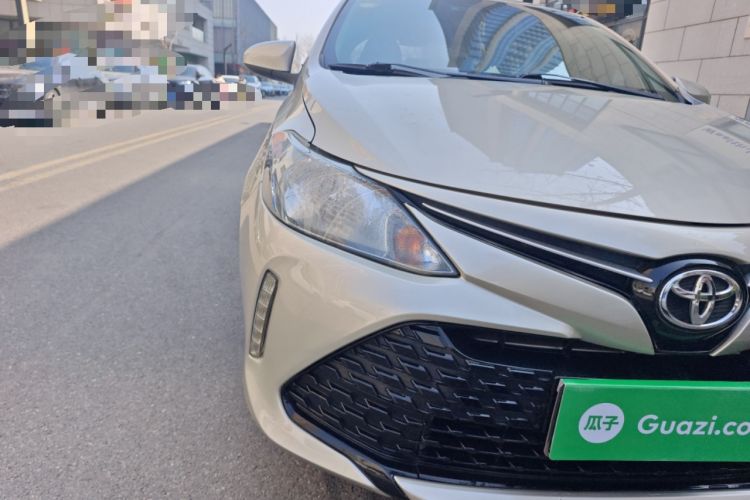 Used Toyota Vios FS 2017 1.3L CVT Sharp Edition Right Front Headlight