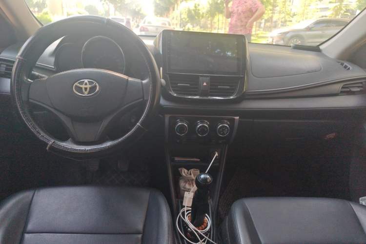 Used Toyota Vios FS 2017 1.3L Manual Sharp Edition Center Console