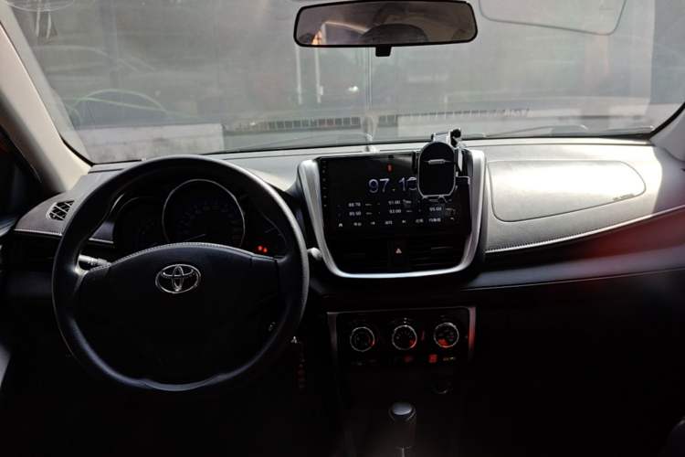Used Toyota Vios FS 2017 1.5L CVT Fengchi Edition Center Console