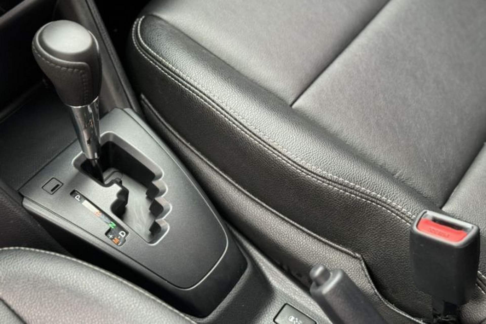 Used Toyota Vios FS 2017 1.5L CVT Fengchi Edition Gear Lever