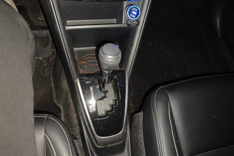 Used Toyota Vios FS 2017 1.5L CVT Trendy Edition Gear Lever