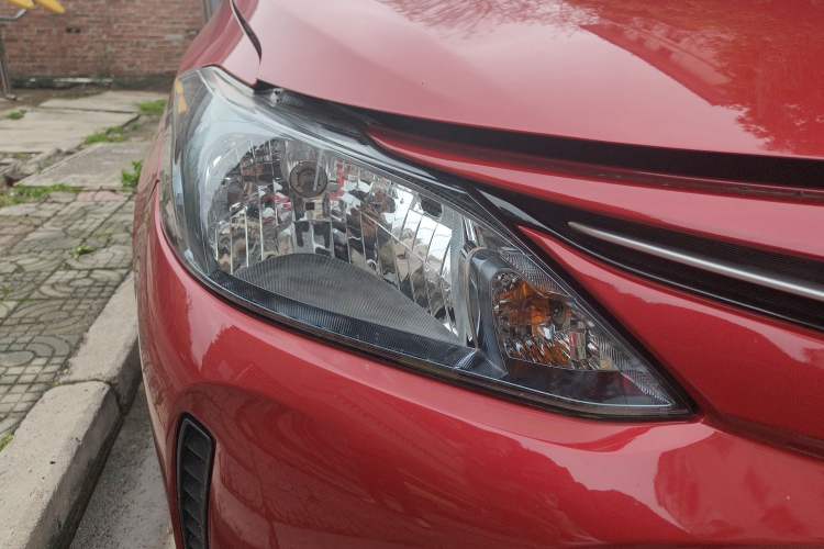 Used Toyota Vios FS 2017 1.5L CVT Trendy Edition Right Front Headlight