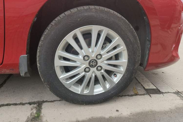 Used Toyota Vios FS 2017 1.5L CVT Trendy Edition Right Front Wheel Hub