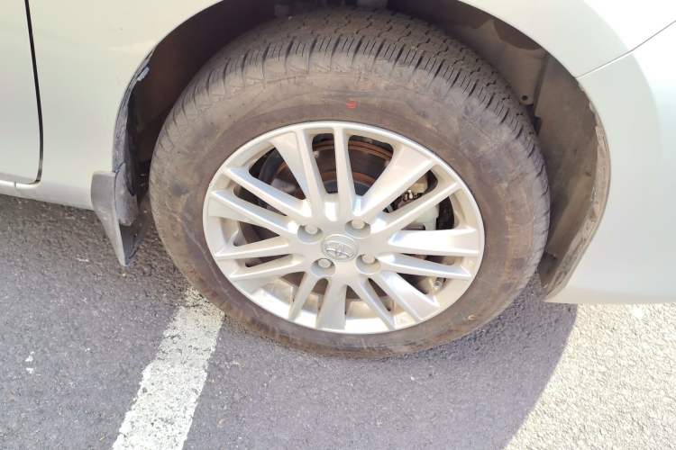 Used Toyota Vios FS 2017 1.5L Manual FENGCHI Edition Right Front Wheel Hub