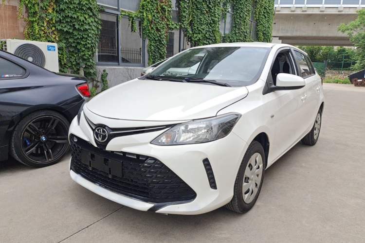 Used Toyota Vios FS 2017 1.5L CVT Fengchi Edition Guazi used car, China used car export, Used car for sale, Used  cars, Cheapest cars for sale