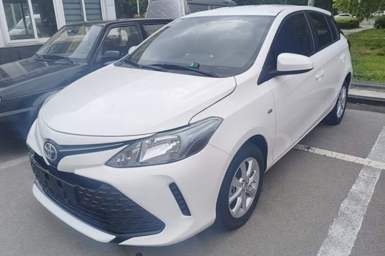 Used Toyota Vios FS 2017 1.5L CVT Fengchi Edition Guazi used car, China used car export, Used car for sale, Used cars, Cheapest cars for sale