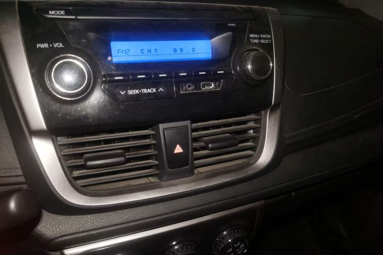 Used Toyota Vios FS 2017 1.5L Manual FENGCHI Edition Audio And AC Panel