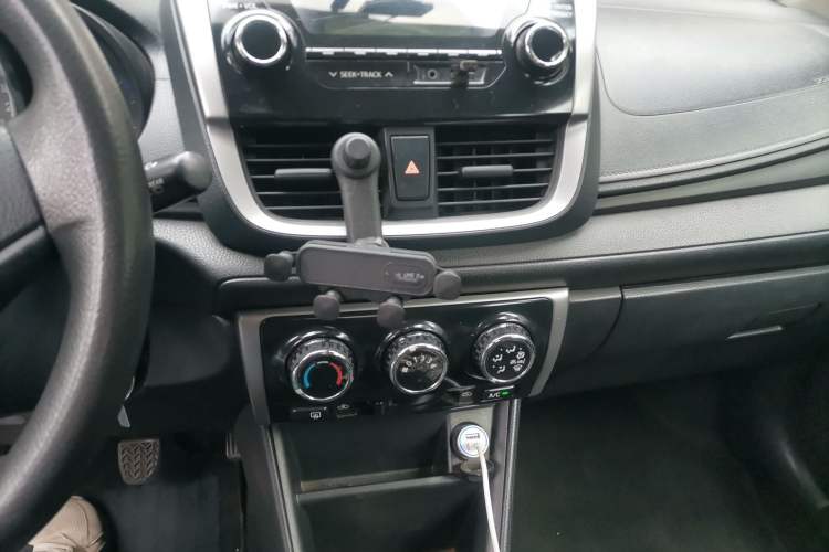Used Toyota Vios FS 2017 1.5L Manual FENGCHI Edition Audio And AC Panel