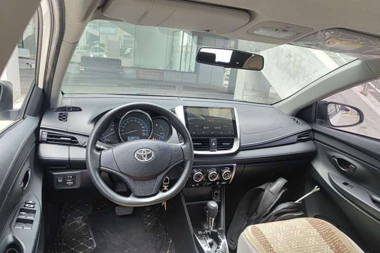 Used Toyota Vios FS 2017 1.5L CVT Fengchi Edition Center Console