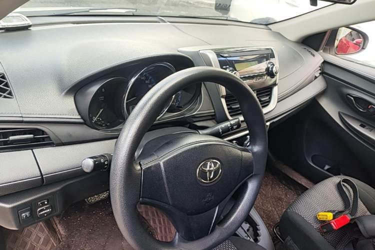 Used Toyota Vios FS 2017 1.5L CVT Fengchi Edition Center Console