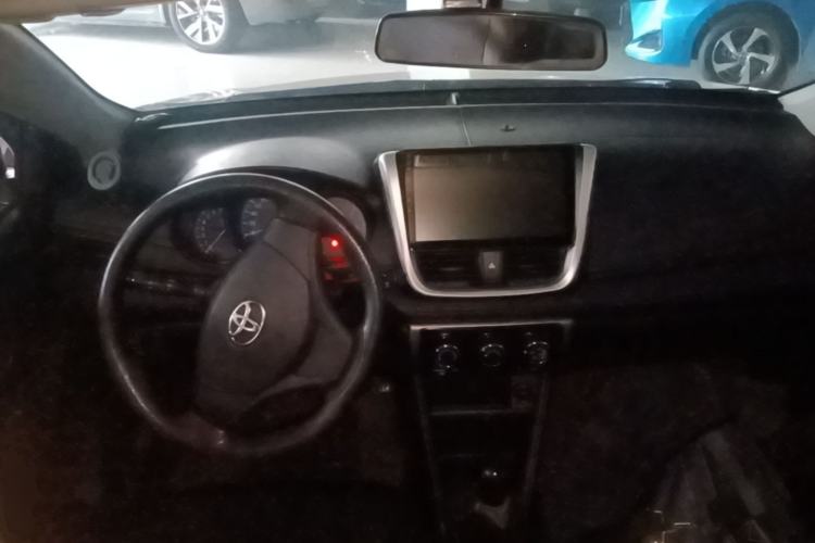 Used Toyota Vios FS 2017 1.5L Manual FENGCHI Edition Center Console