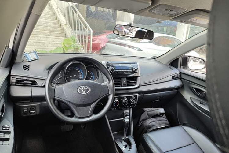 Used Toyota Vios FS 2017 1.5L CVT Fengchi Edition Center Console