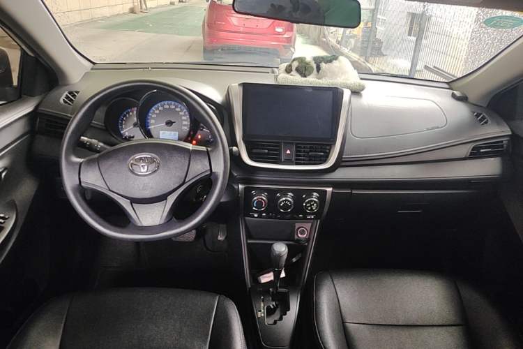 Used Toyota Vios FS 2017 1.5L CVT Fengchi Edition Center Console