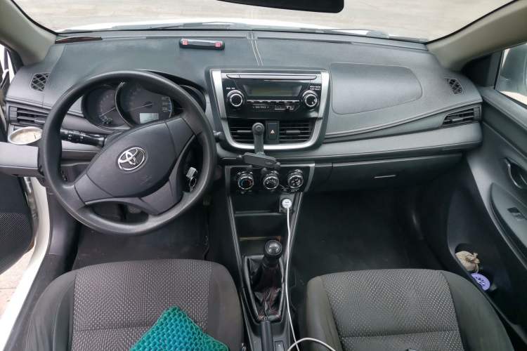 Used Toyota Vios FS 2017 1.5L Manual FENGCHI Edition Center Console