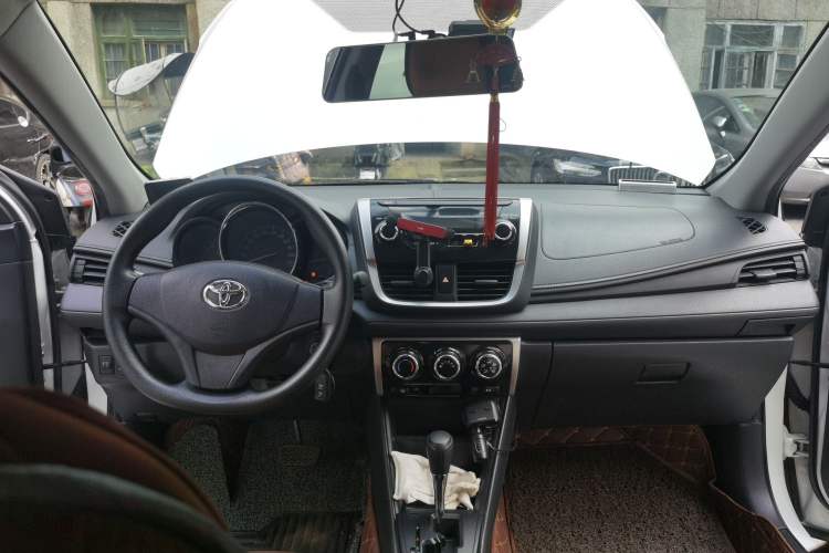Used Toyota Vios FS 2017 1.5L CVT Fengchi Edition Center Console