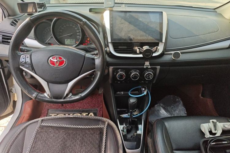Used Toyota Vios FS 2017 1.5L CVT Trendy Edition Center Console