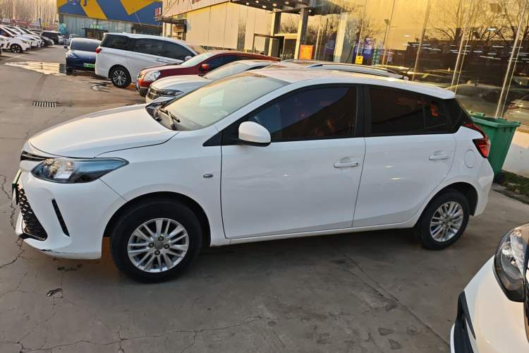 Used Toyota Vios FS 2017 1.3L Manual Sharp Edition Exterior 3