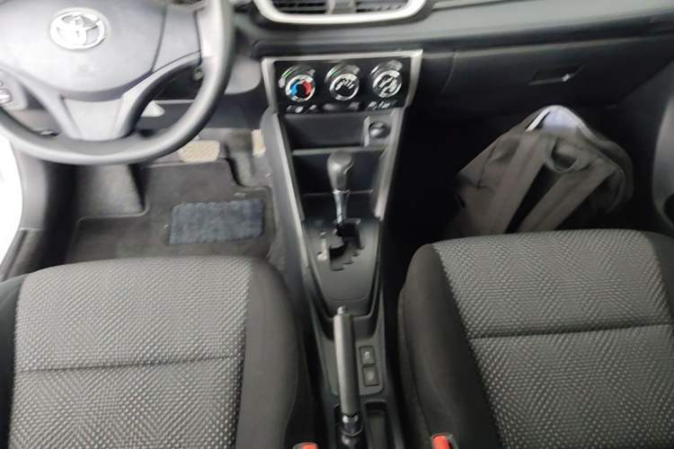 Used Toyota Vios FS 2017 1.5L CVT Fengchi Edition Gear Lever