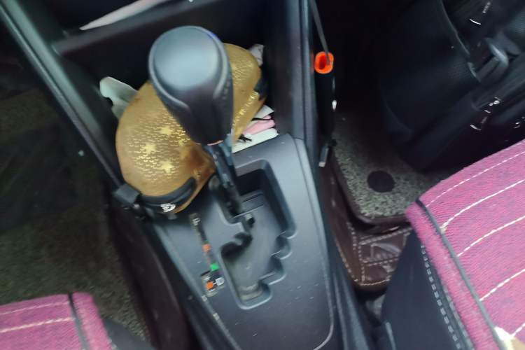 Used Toyota Vios FS 2017 1.3L CVT Sharp Edition Gear Lever
