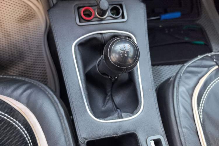Used Toyota Vios FS 2017 1.3L Manual Sharp Edition Gear Lever