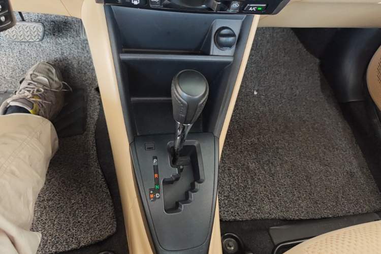 Used Toyota Vios FS 2017 1.5L CVT Fengchi Edition Gear Lever