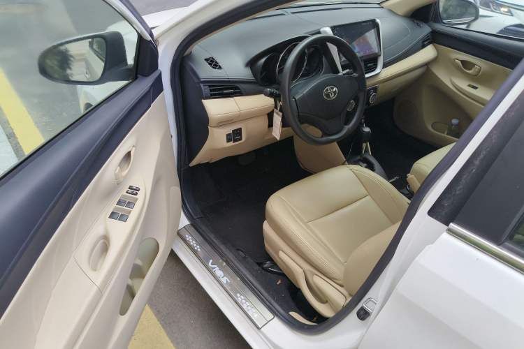 Used Toyota Vios FS 2017 1.5L CVT Fengchi Edition Interior 3