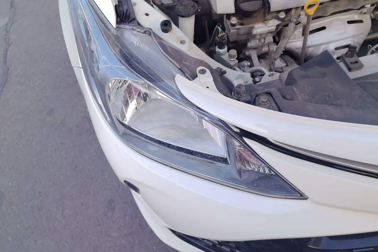Used Toyota Vios FS 2017 1.3L CVT Sharp Edition Right Front Headlight