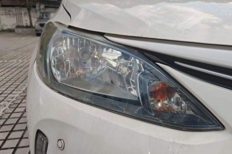 Used Toyota Vios FS 2017 1.5L CVT Trendy Edition Right Front Headlight