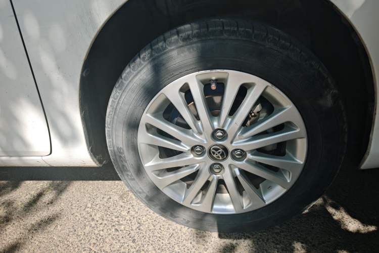 Used Toyota Vios FS 2017 1.5L CVT Trendy Edition Right Front Wheel Hub