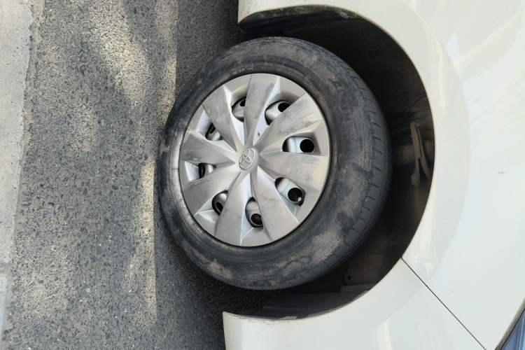 Used Toyota Vios FS 2017 1.3L Manual Fong Xing Edition Right Front Wheel Hub