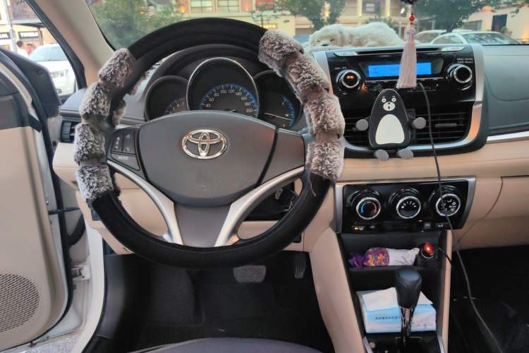 Used Toyota Vios FS 2017 1.5L CVT Trendy Edition Steering Wheel