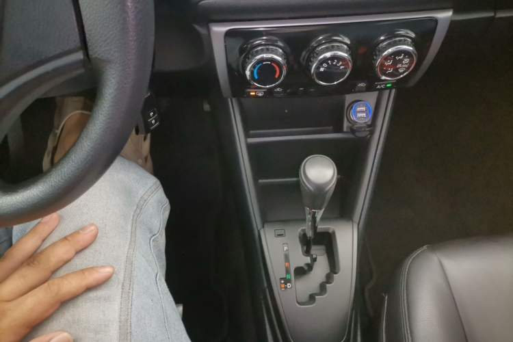 Used Toyota Vios FS 2017 1.5L CVT Fengchi Edition Gear Lever