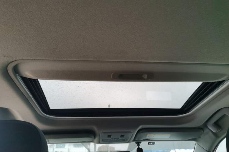 Used Toyota Vios FS 2017 1.5L CVT Trendy Edition Headliner