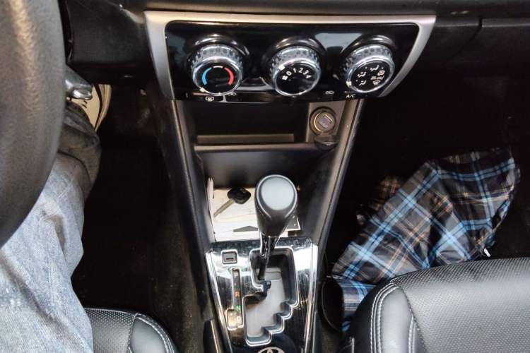 Used Toyota Vios FS 2019 1.5L CVT Fengchi Edition Gear Lever