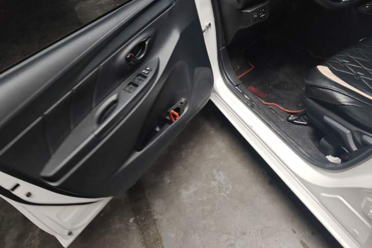 Used Toyota Vios FS 2022 1.5L 20th Anniversary Edition Driver Seat
